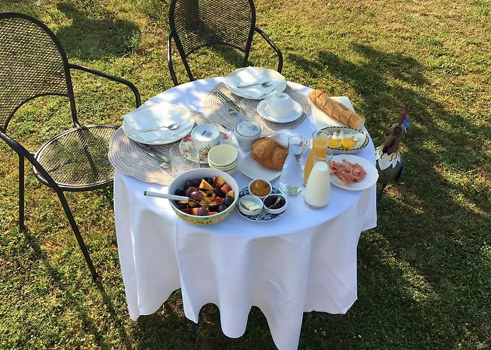 Bed & Breakfast Lemire 3*